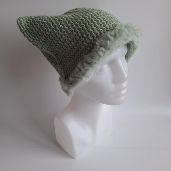 Gehaakte muts met imitatiebont | Sagegroen
