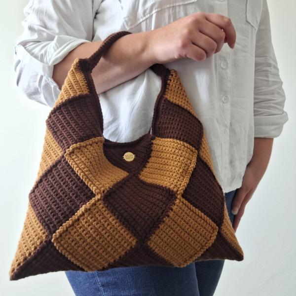 Gehaakte checker handtas 'Bruin en caramel'