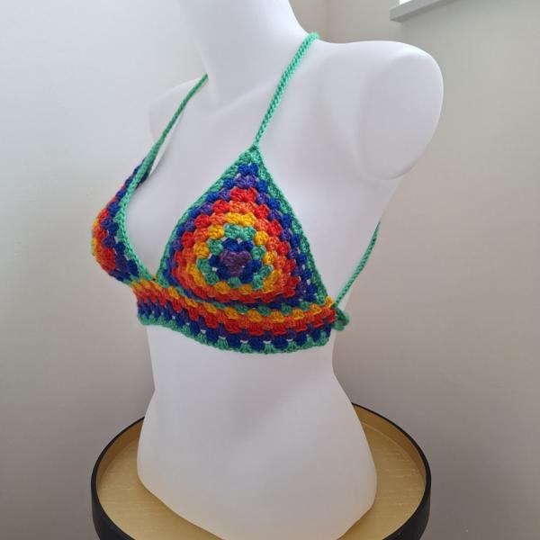 Gehaakt topje 'Pride regenboog vlag'