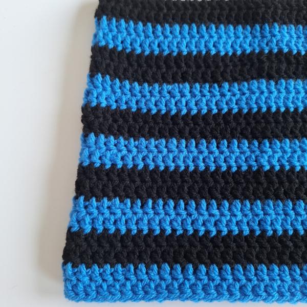 Gehaakte muts | Zwart en blauw