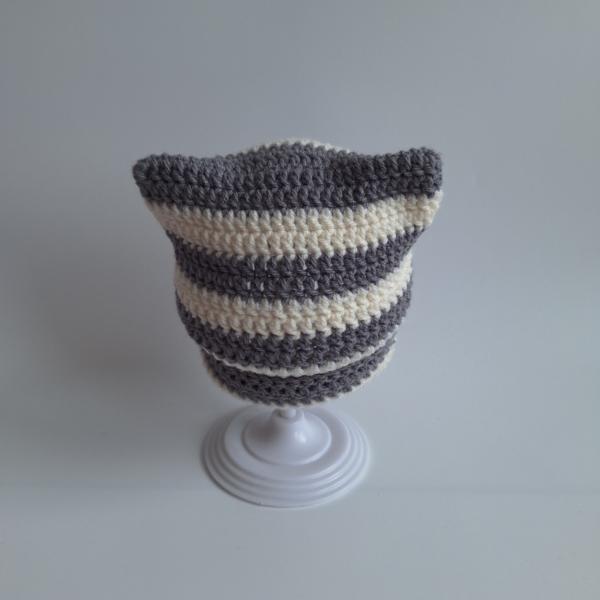 Gehaakt babymutsje 'Grijs en crème'