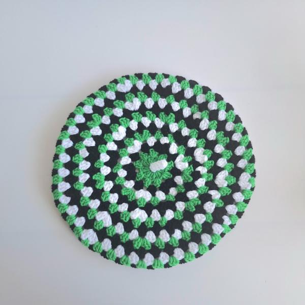 Gehaakte beret | Zwart, wit en groen