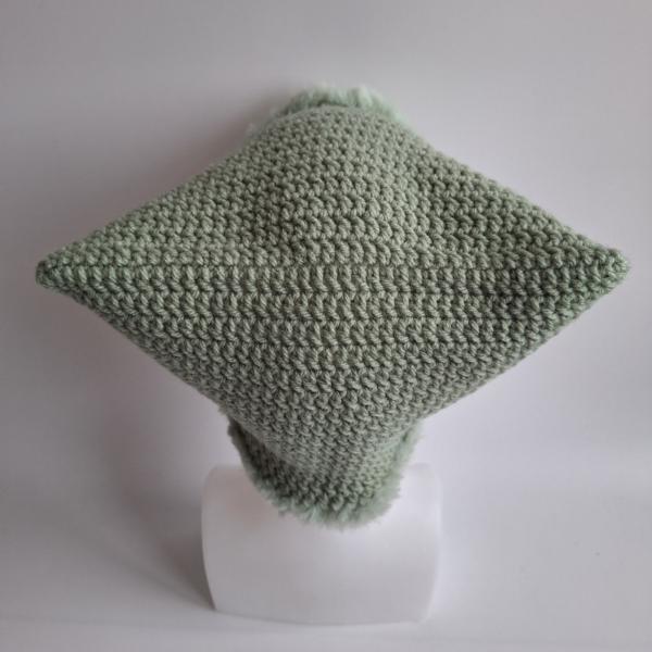 Gehaakte muts met imitatiebont | Sagegroen