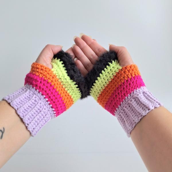 Gehaakte handschoenen - gehaakte vingerloze handschoenen | Lila, knalroze, oranje, limoengroen en zwart