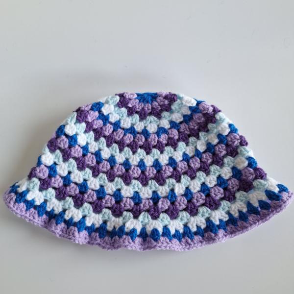 Gehaakte bucket hat | Blauwe bes