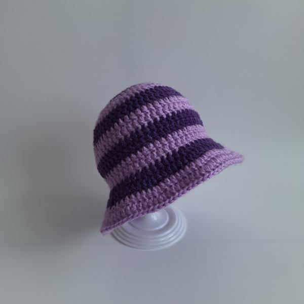 Gehaakt baby zonnehoedje 'Paars en lila'