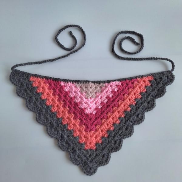Gehaakte bandana 'Grijs & rozetinten'