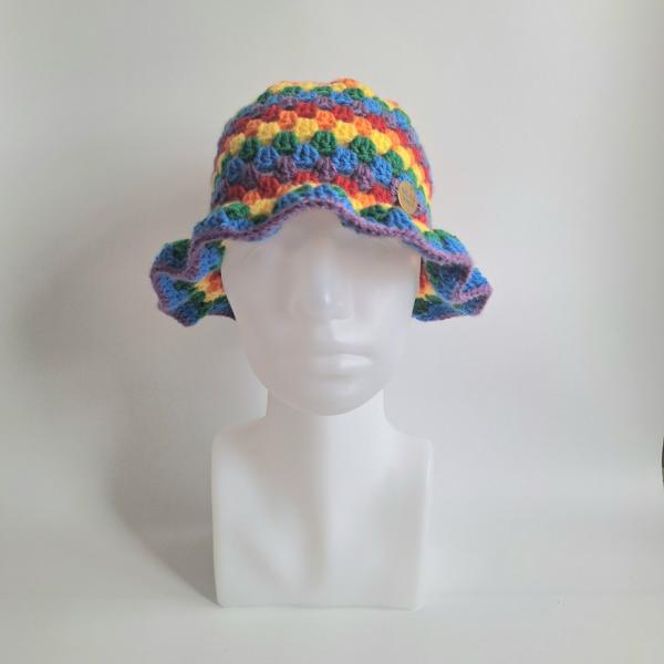 Gehaakte bucket hat | Pride regenboog vlag