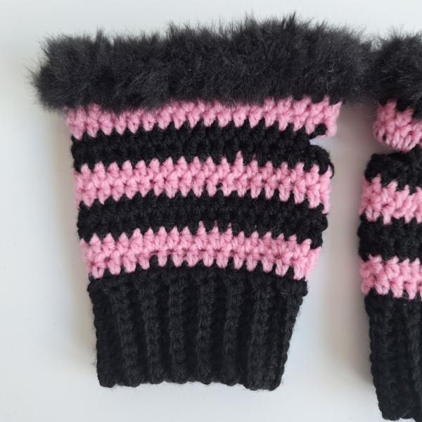 Gehaakte handschoenen - gehaakte vingerloze handschoenen | Zwart en lichtroze