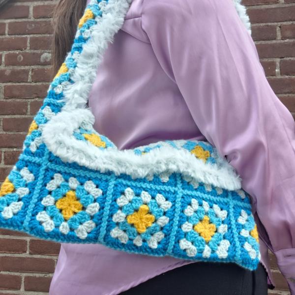 Gehaakte tas | Turquoise met lichtblauw imitatiebont