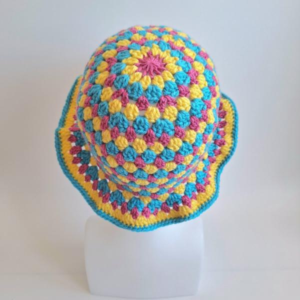 Gehaakte bucket hat | Pride panseksuele vlag