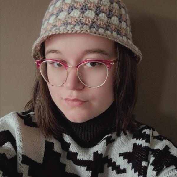 Gehaakte bucket hat | Lichtroze, crème, beige en grijs