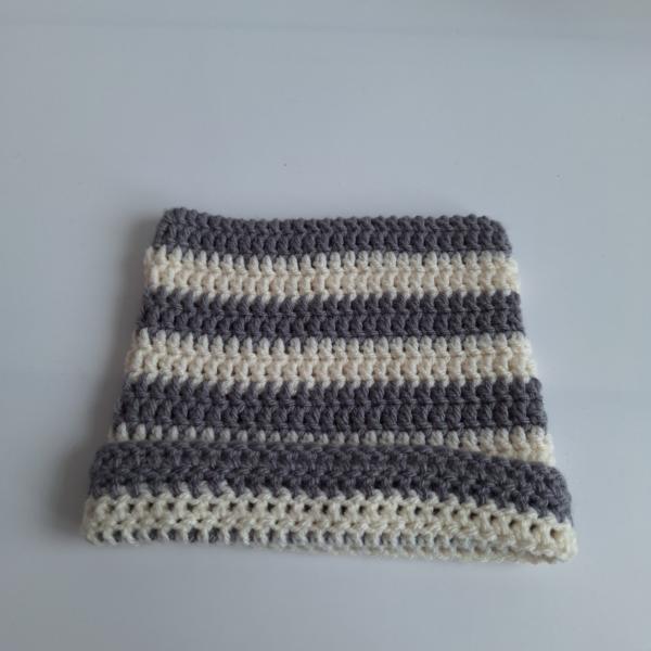 Gehaakt babymutsje 'Grijs en crème'