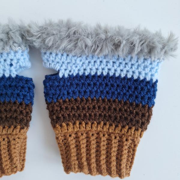 Gehaakte handschoenen - gehaakte vingerloze handschoenen | Karamel bruin, donkerbruin, donkerblauw, lichtblauw en lichtgrijs