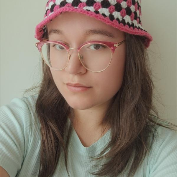 Gehaakte bucket hat | Fuchsia, wit en zwart