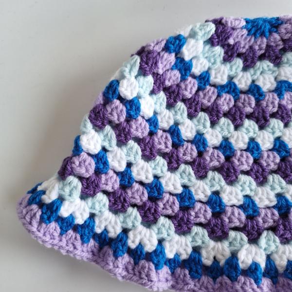 Gehaakte bucket hat | Blauwe bes