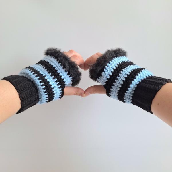 Gehaakte handschoenen - gehaakte vingerloze handschoenen | Zwart en lichtblauw