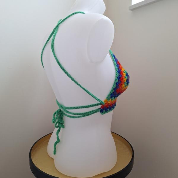 Gehaakt topje 'Pride regenboog vlag'