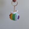 Thumbnail for Gehaakte sleutelhanger 'Pride regenboog bij'