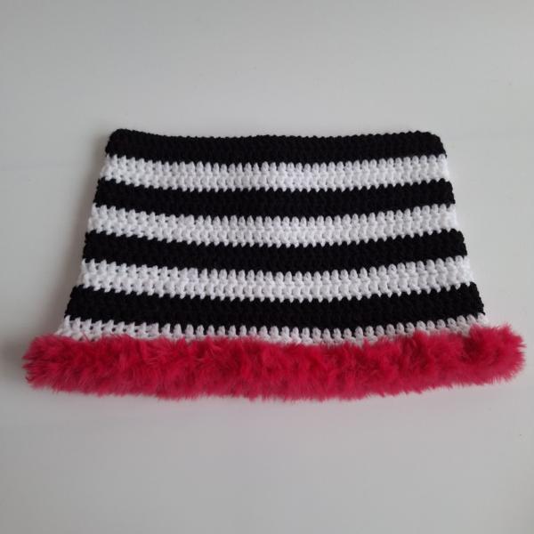 Gehaakte muts met imitatiebont | Zwart, wit en roze