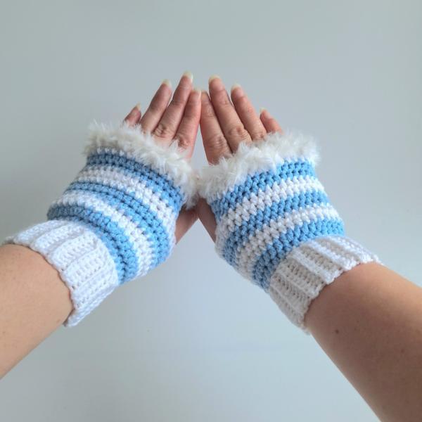 Gehaakte handschoenen - gehaakte vingerloze handschoenen | Wit en lichtblauw