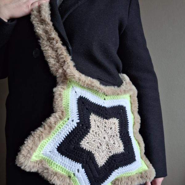 Gehaakte tas | Limegroen, zwart, beige en witte ster
