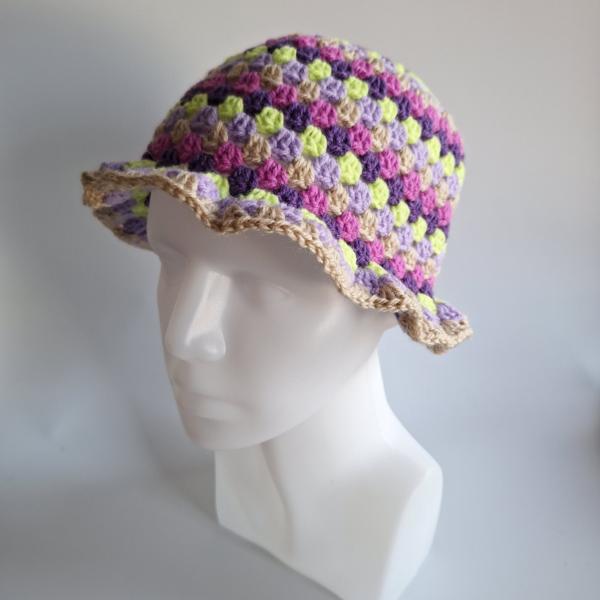 Gehaakte bucket hat 'Druif'