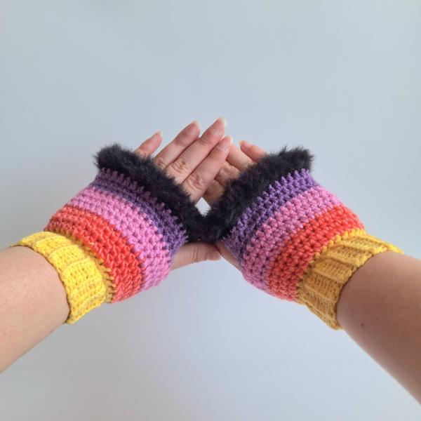 Gehaakte handschoenen - gehaakte vingerloze handschoenen | Geel, koraaloranje, lavendel, paars en zwart