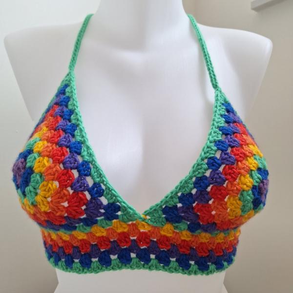 Gehaakt topje 'Pride regenboog vlag'