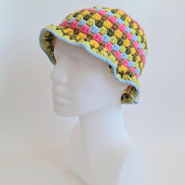 Gehaakte bucket hat | Knalroze, lichtbruin, geel, donkergroen, limegroen en lichtblauw