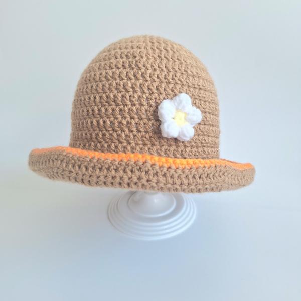 Gehaakt baby hoedje twee-in-een | Bruin en oranje madeliefje en sinaasappel