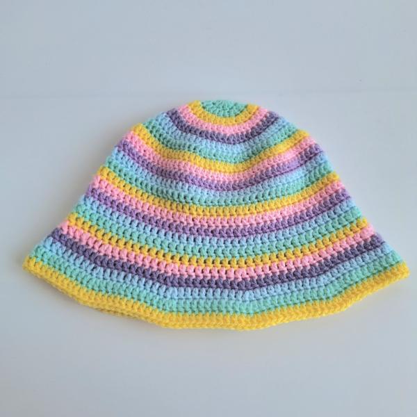 Gehaakte bucket hat | Pastel regenboog
