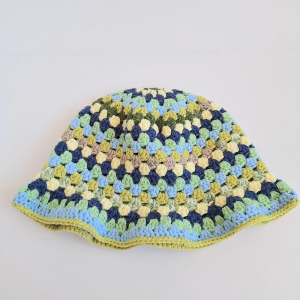 Gehaakte bucket hat | Donkergroen, geel, donkerblauw, mintgroen, lichtblauw, limegroen en beige