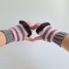 Thumbnail for Gehaakte handschoenen - gehaakte vingerloze handschoenen | Donkergrijs, lichtroze en zwart