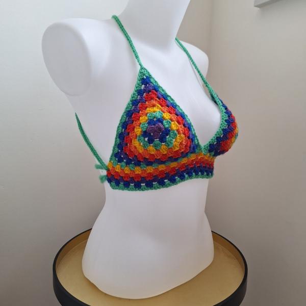 Gehaakt topje 'Pride regenboog vlag'