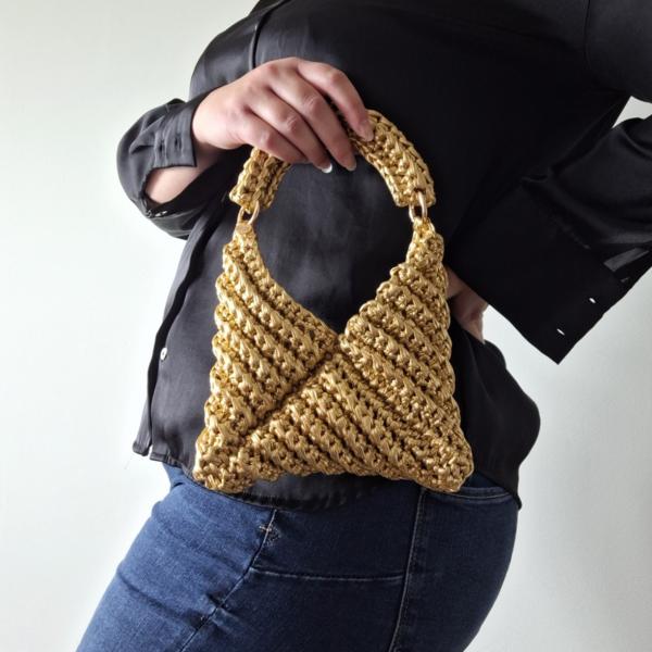 Gehaakte crossbody tas 'Metallic goud'