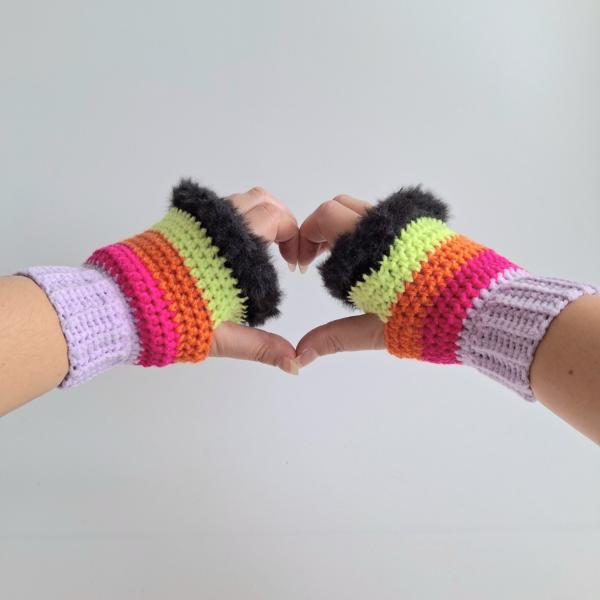 Gehaakte handschoenen - gehaakte vingerloze handschoenen | Lila, knalroze, oranje, limoengroen en zwart