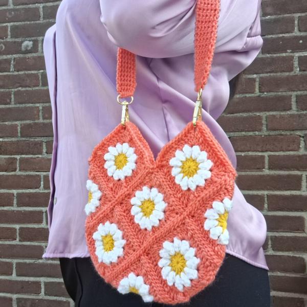 Gehaakte tas | Koraaloranje madeliefjes