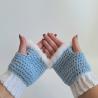 Thumbnail for Gehaakte handschoenen - gehaakte vingerloze handschoenen | Lichtblauw en wit