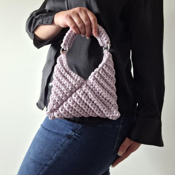 Gehaakte crossbody tas 'Metallic lila'