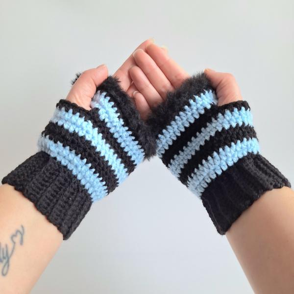 Gehaakte handschoenen - gehaakte vingerloze handschoenen | Zwart en lichtblauw