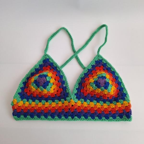 Gehaakt topje 'Pride regenboog vlag'