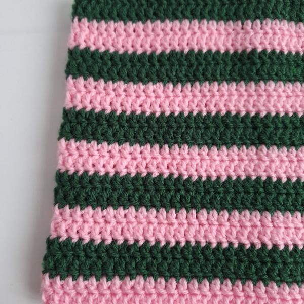 Gehaakte muts | Lichtroze en donkergroen