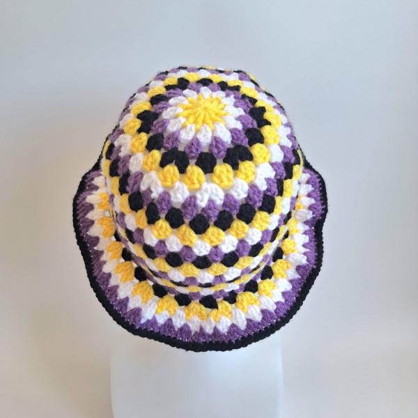 Gehaakte bucket hat | Pride non-binary vlag