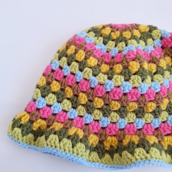 Gehaakte bucket hat | Knalroze, lichtbruin, geel, donkergroen, limegroen en lichtblauw
