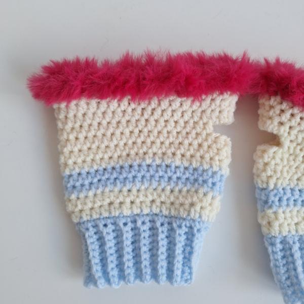 Gehaakte handschoenen - gehaakte vingerloze handschoenen | Lichtblauw, crème en knalroze