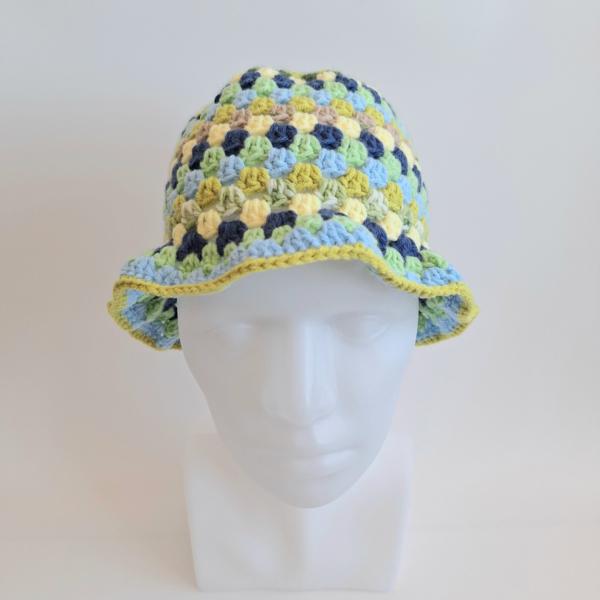Gehaakte bucket hat | Donkergroen, geel, donkerblauw, mintgroen, lichtblauw, limegroen en beige
