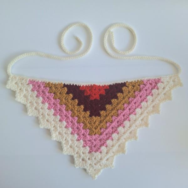 Gehaakte bandana | Rood, wijnrood, okergeel, roze en crème