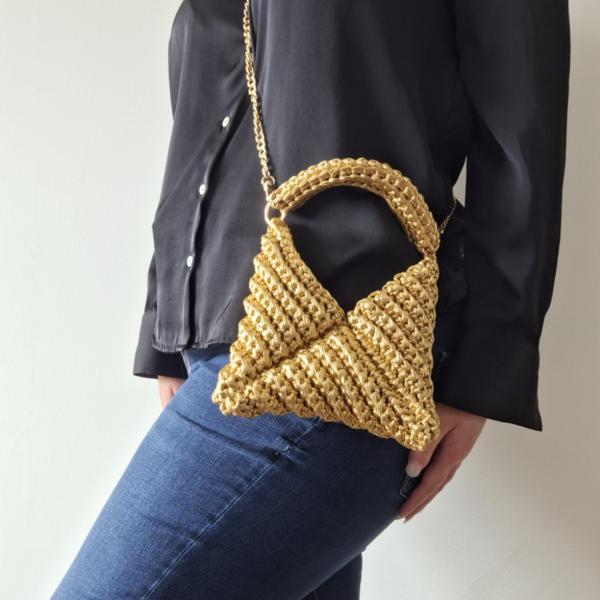 Gehaakte crossbody tas 'Metallic goud'