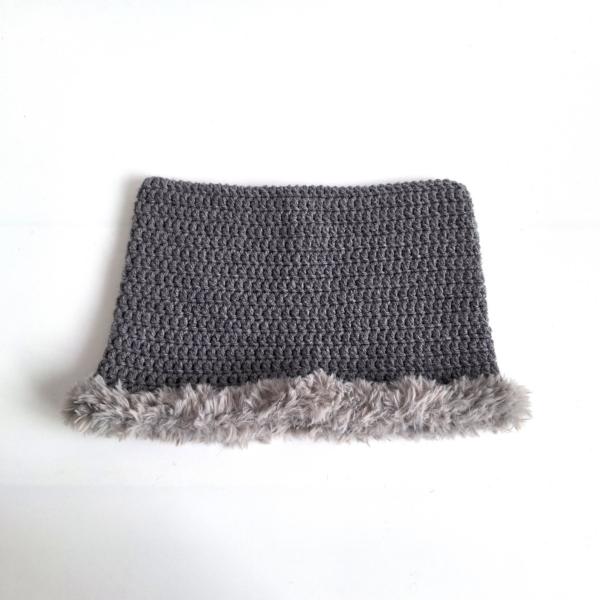 Gehaakte muts met imitatiebont | Grijs